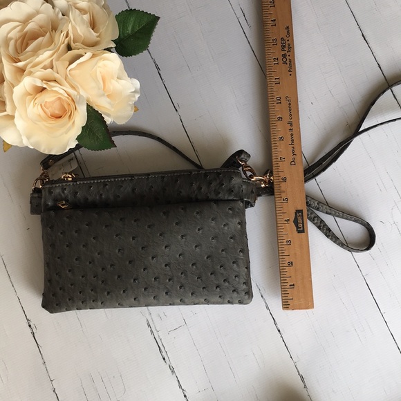 NEW! 🖤 Aura’s Ribbed 4-Compartment Crossbody Bag - Picture 4 of 7